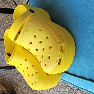 Cape Robbin Platform Wedge Heel Croc Like Yellow Plastic Barbie Sandals 7